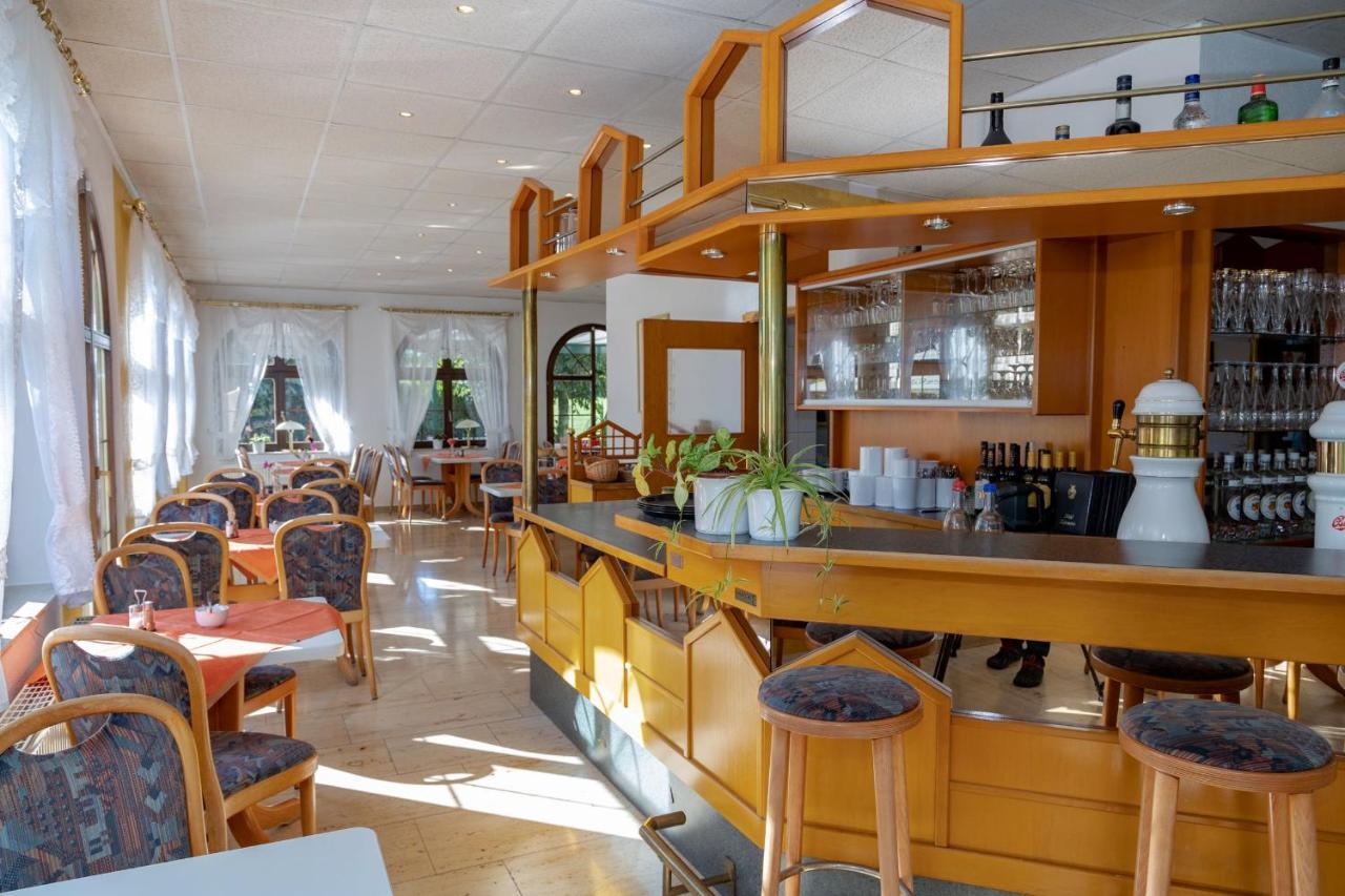 Hotel Schwartze 3*